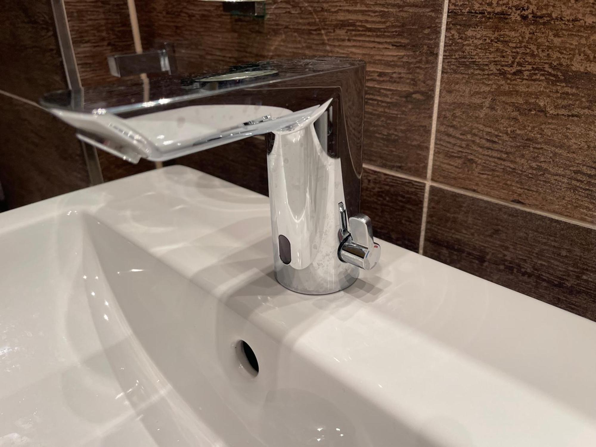 Wunderschoenes 2 Zimmer Apartment Zentrum Goldstadt Pforzheim Bagian luar foto