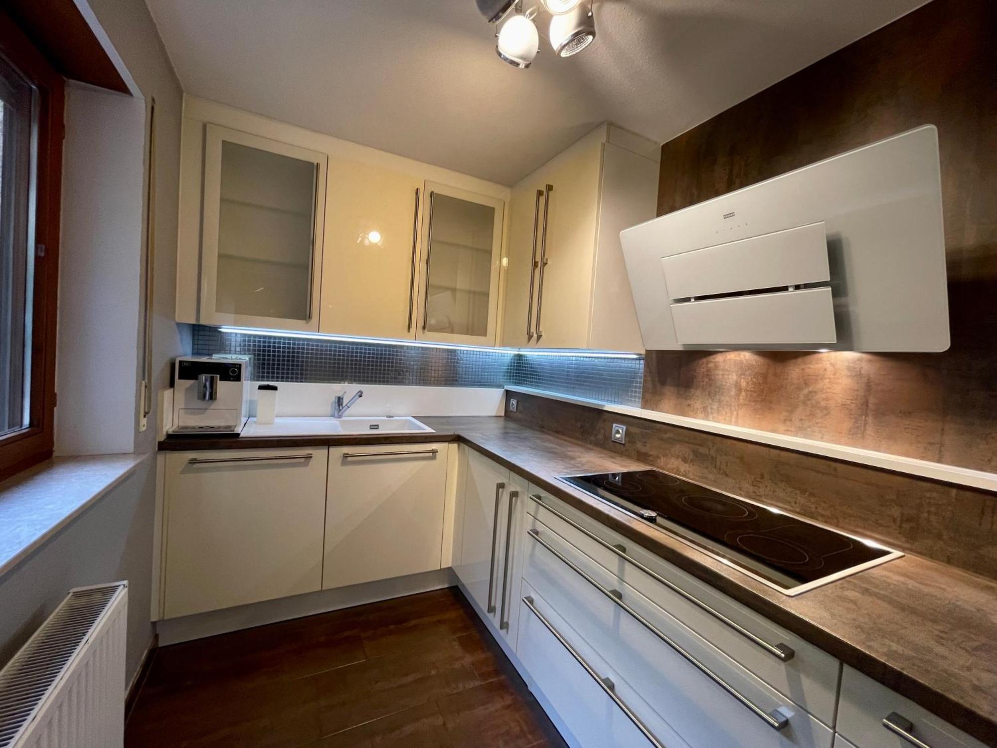 Wunderschoenes 2 Zimmer Apartment Zentrum Goldstadt Pforzheim Bagian luar foto
