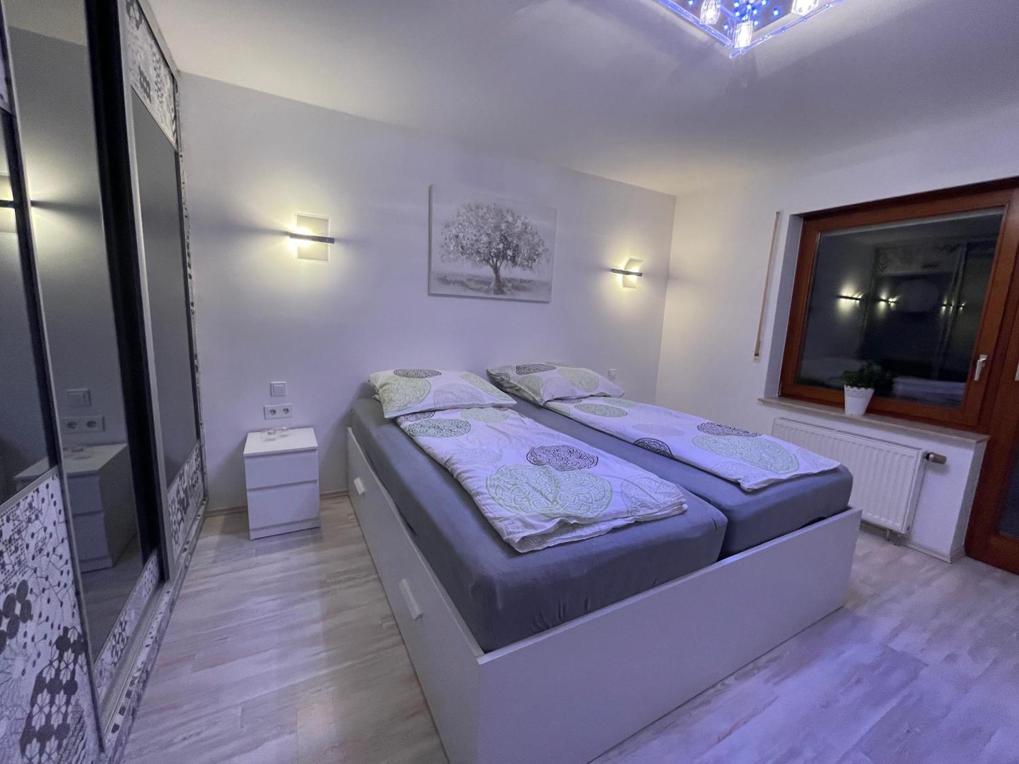 Wunderschoenes 2 Zimmer Apartment Zentrum Goldstadt Pforzheim Bagian luar foto