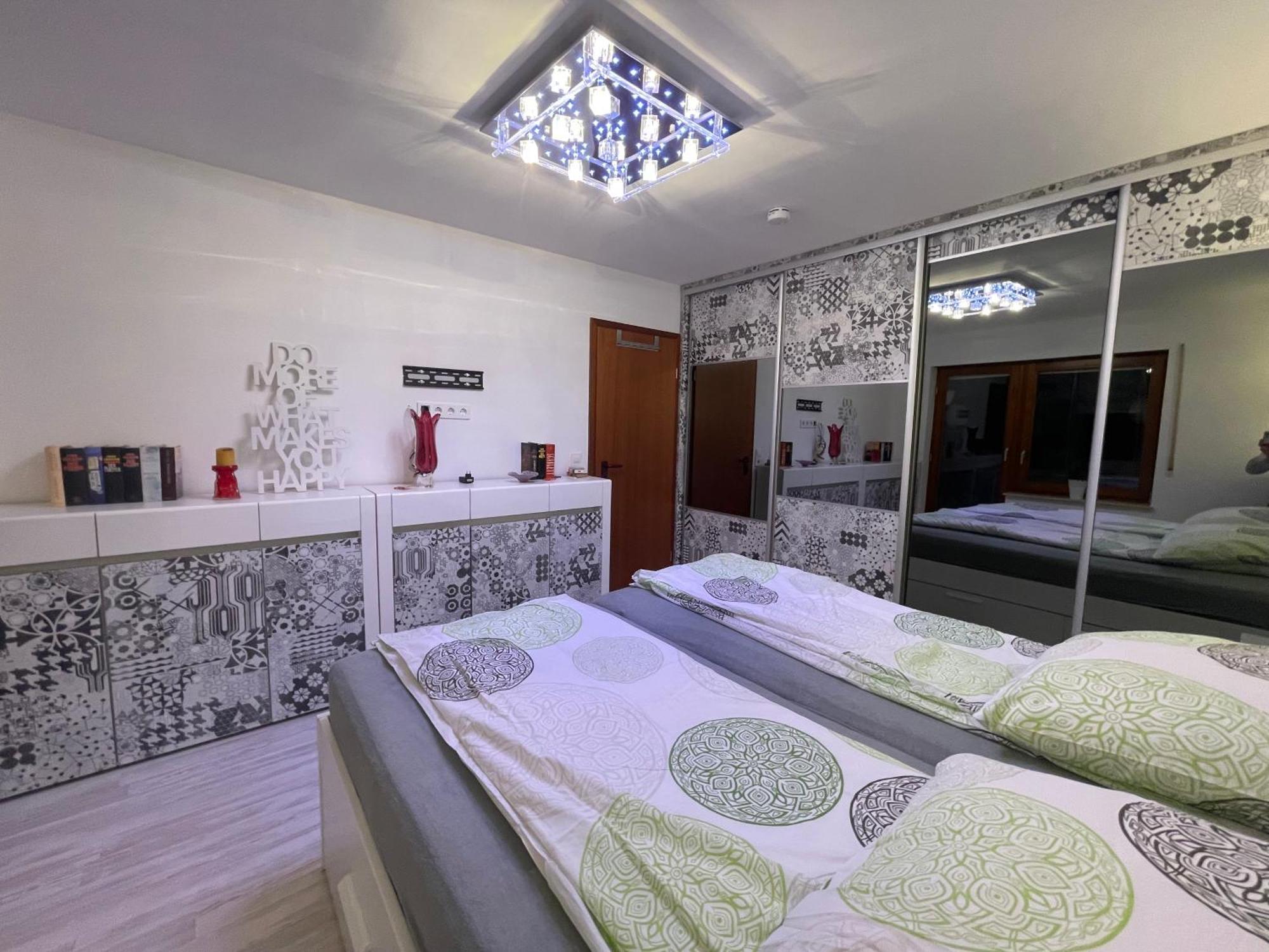 Wunderschoenes 2 Zimmer Apartment Zentrum Goldstadt Pforzheim Bagian luar foto