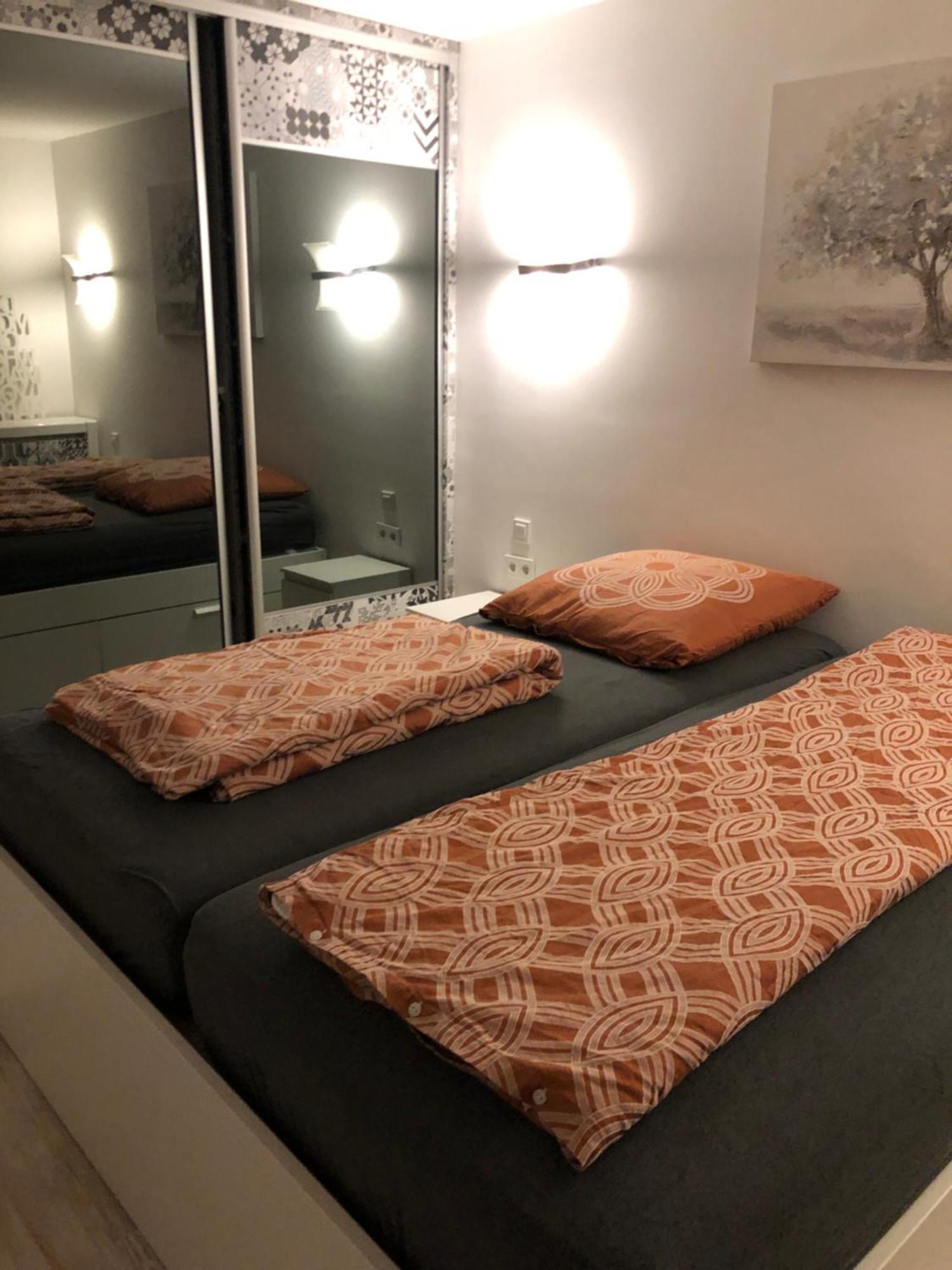 Wunderschoenes 2 Zimmer Apartment Zentrum Goldstadt Pforzheim Bagian luar foto