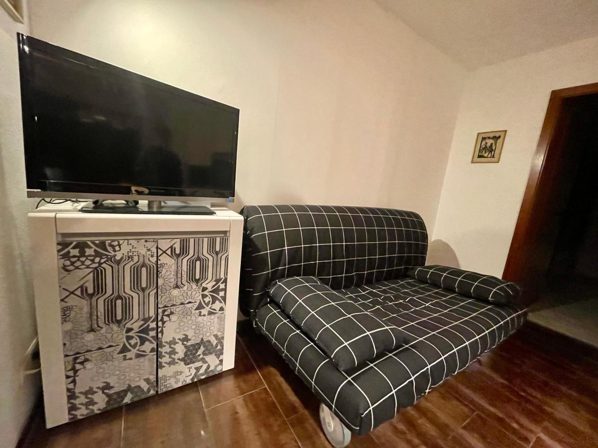 Wunderschoenes 2 Zimmer Apartment Zentrum Goldstadt Pforzheim Bagian luar foto